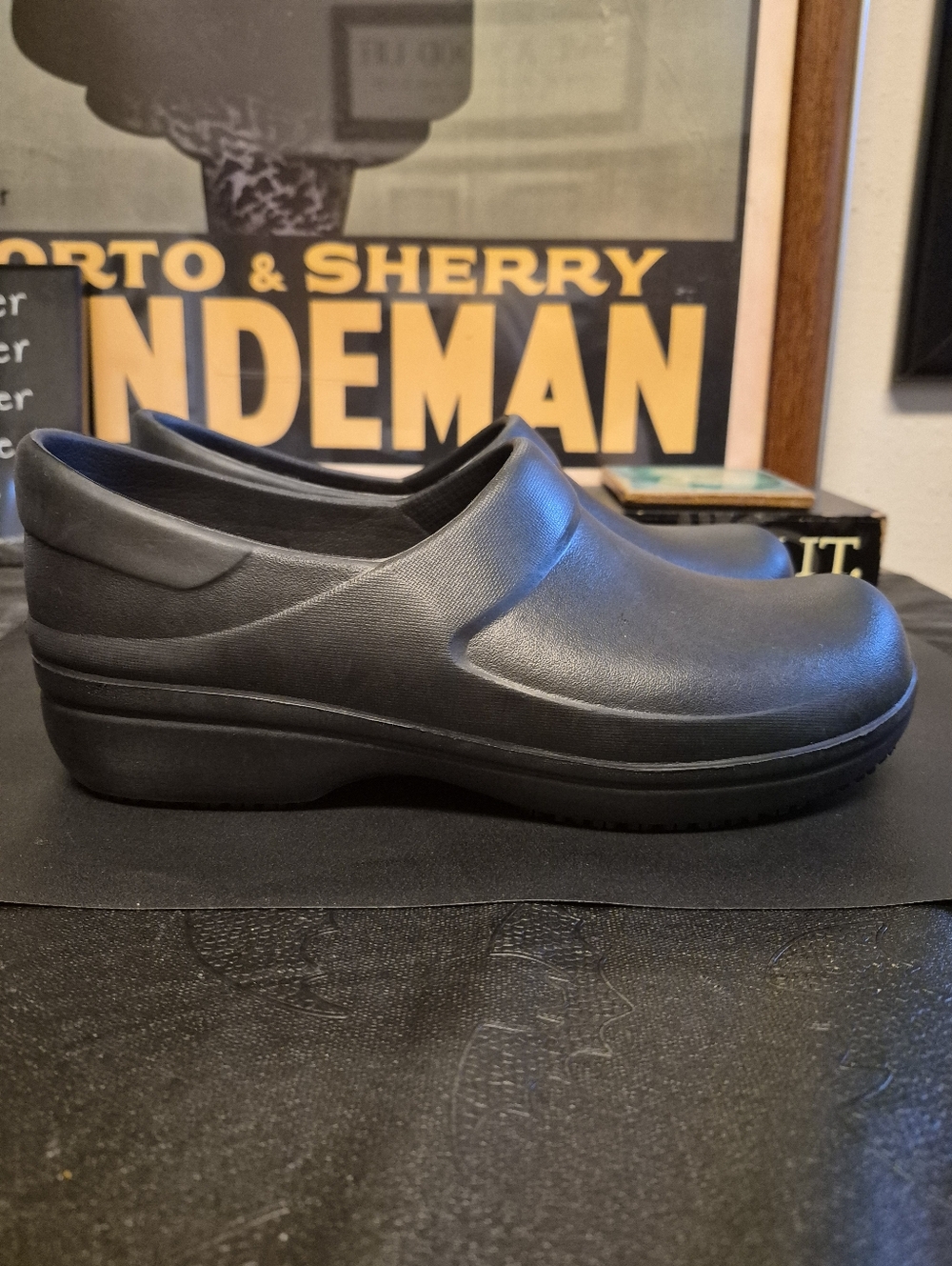 Black Women's Crocs Pristine! Size 9